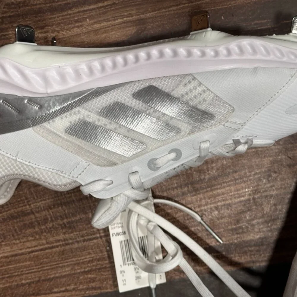 Adidas Womens‎ Softball cleats Sz 11